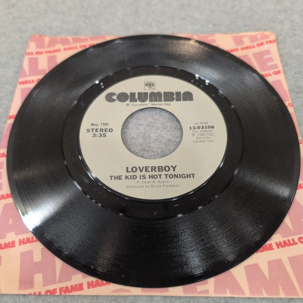 Loverboy The Kid Is Hot Tonight Turn Me Loose 45 RPM Vinyl Columbia 13-03108 - Picture 2 of 3